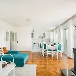 Apartment Lovric *