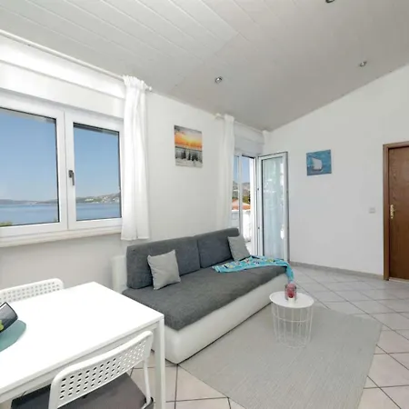 Lovric Apartamento Trogir