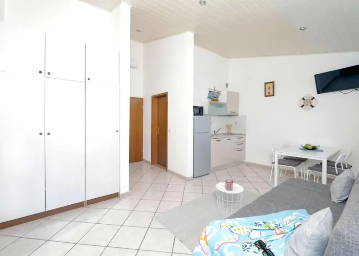 Lovric Apartman *