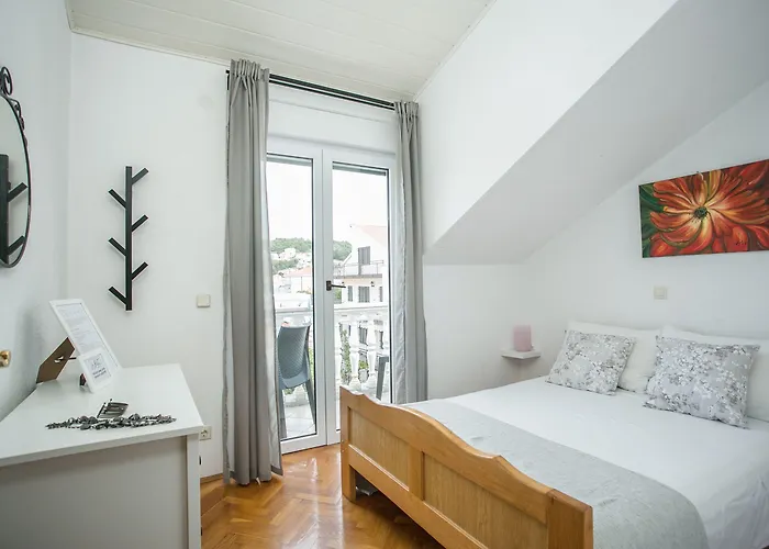 Lovric Apartman *