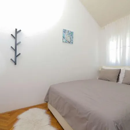 Apartment Lovric